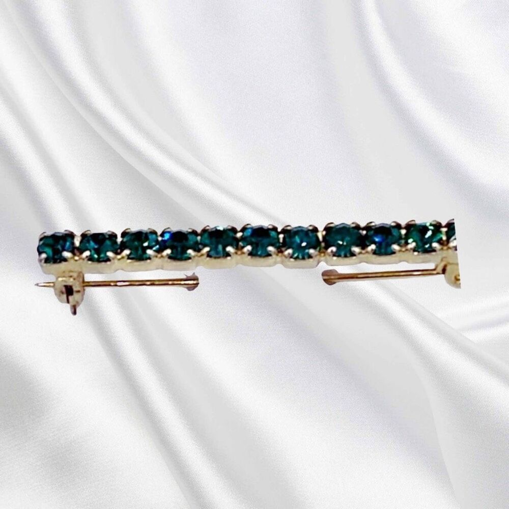 Vintage green cut glass bar brooch.
